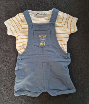 Ensemble neuf 6 mois