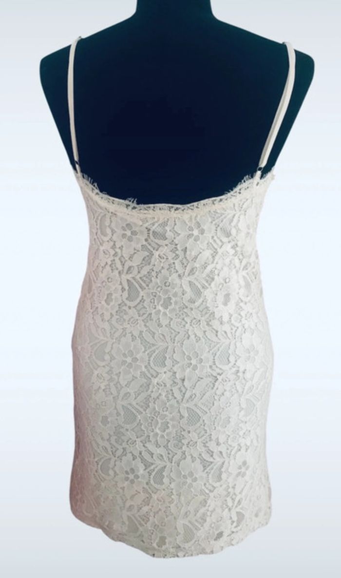 Jolie robe en dentelle Zara taille s 🍭🍭 - photo numéro 2