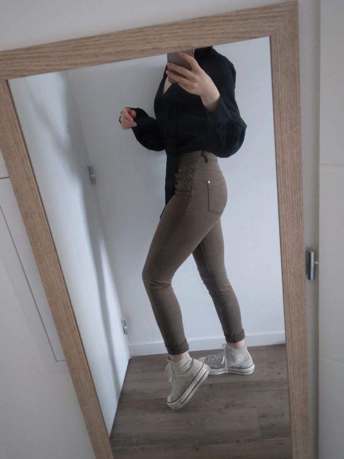 🌸Pantalon kaki cache cache neuf 29.99->17€🌸 - photo numéro 2