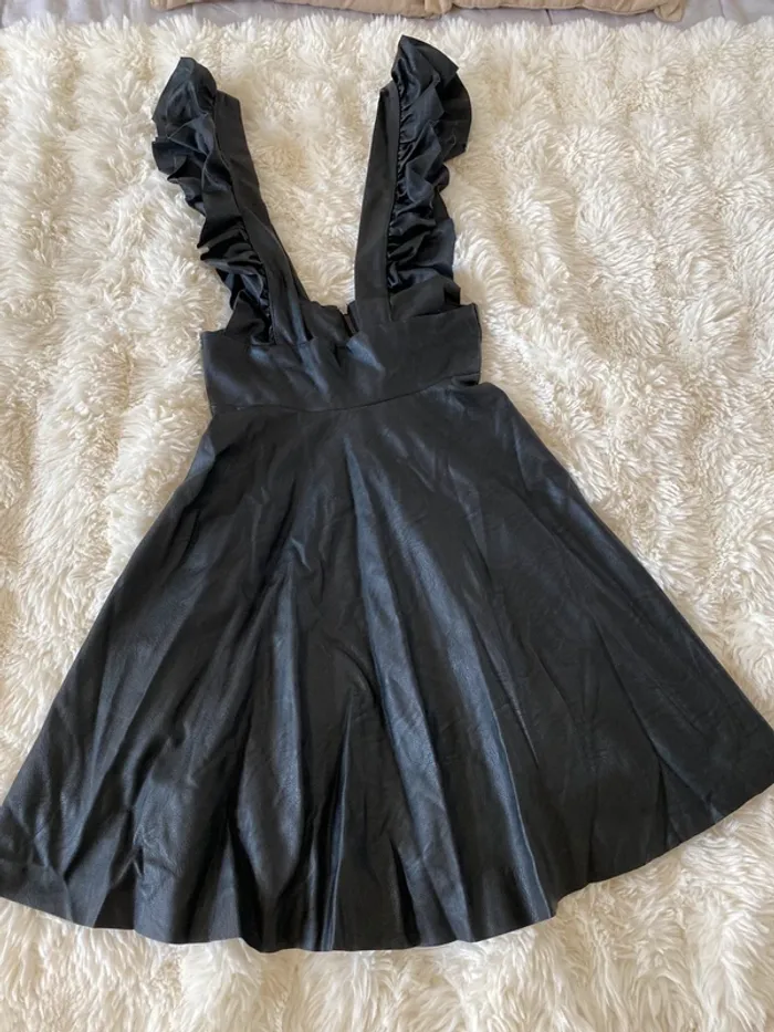 Robe maxi bretelles en simili noir taille S