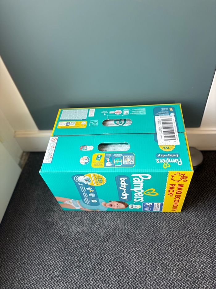 Un pack de couches Pamper baby dry Taille 5 + 12/17 kg - photo numéro 3