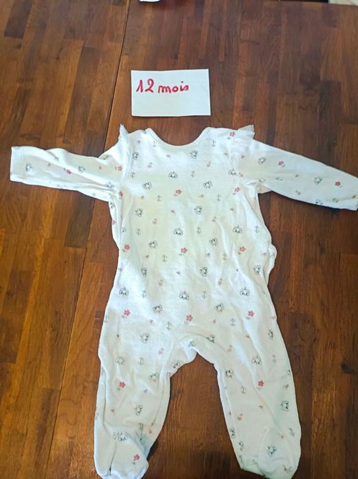 Lot bodies et pyjamas Disney - photo numéro 2