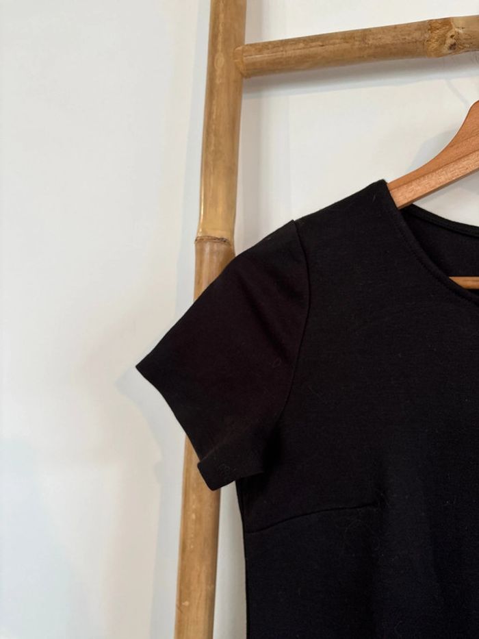 Robe noire - photo numéro 3