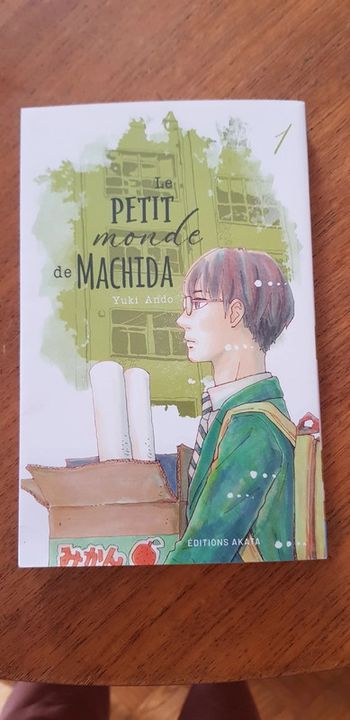 Livre " le petit monde de Machida "