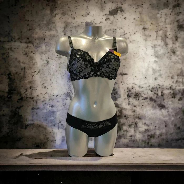 Splendide ensemble lingerie 85B et M