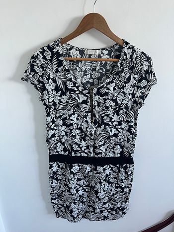 Robe blanche et noire avec motifs fleurs  promod taille 38
