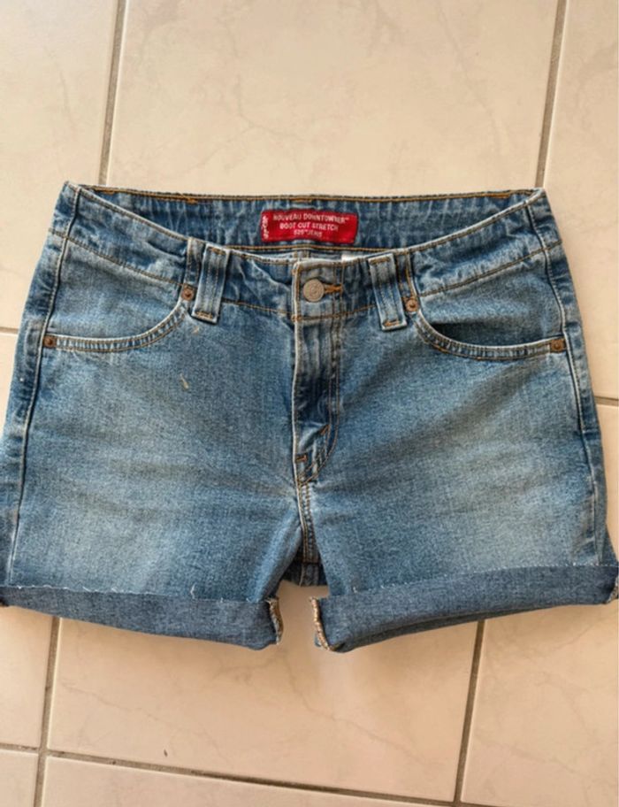 Short en jean vintage Levis 525 usa taille 36 bon état - photo numéro 3