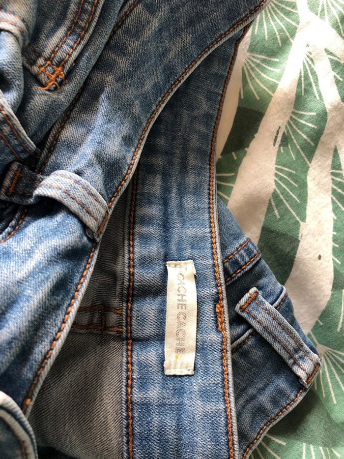 Jeans troué - photo numéro 7