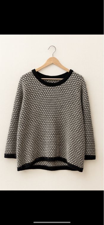 Pull  doux noir et crème