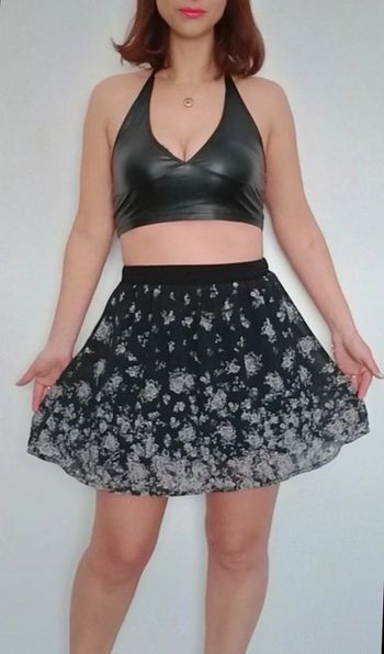 Jupe courte patineuse fleurie taille 36