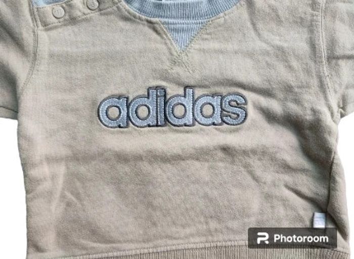Sweat Adidas 6 mois - photo numéro 3