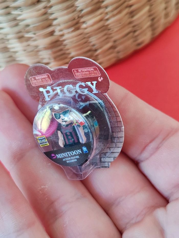 Jeu figurine piggy sous blister -mini brands - photo numéro 3