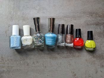 Lot de 8 vernis à ongles