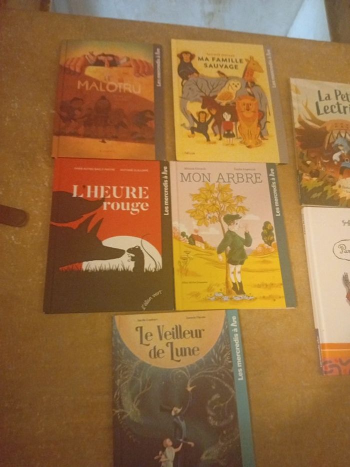 Lot de 7 livres les mercredis à lire happy meal Macdonald's - photo numéro 2