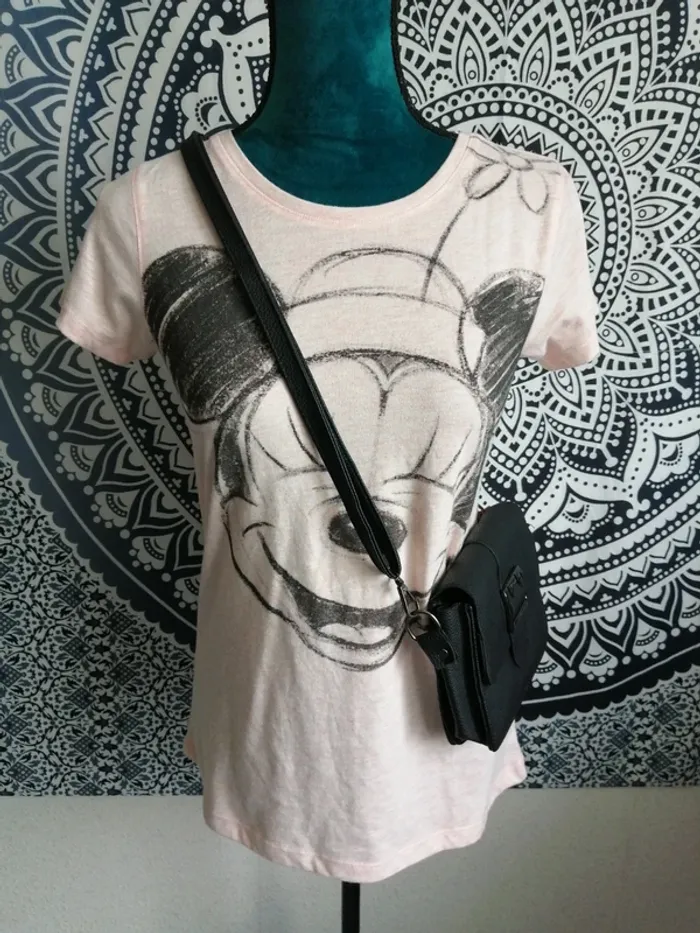 Tee-shirt rose clair disney avec imprimé mickey noir / la halle / (M)