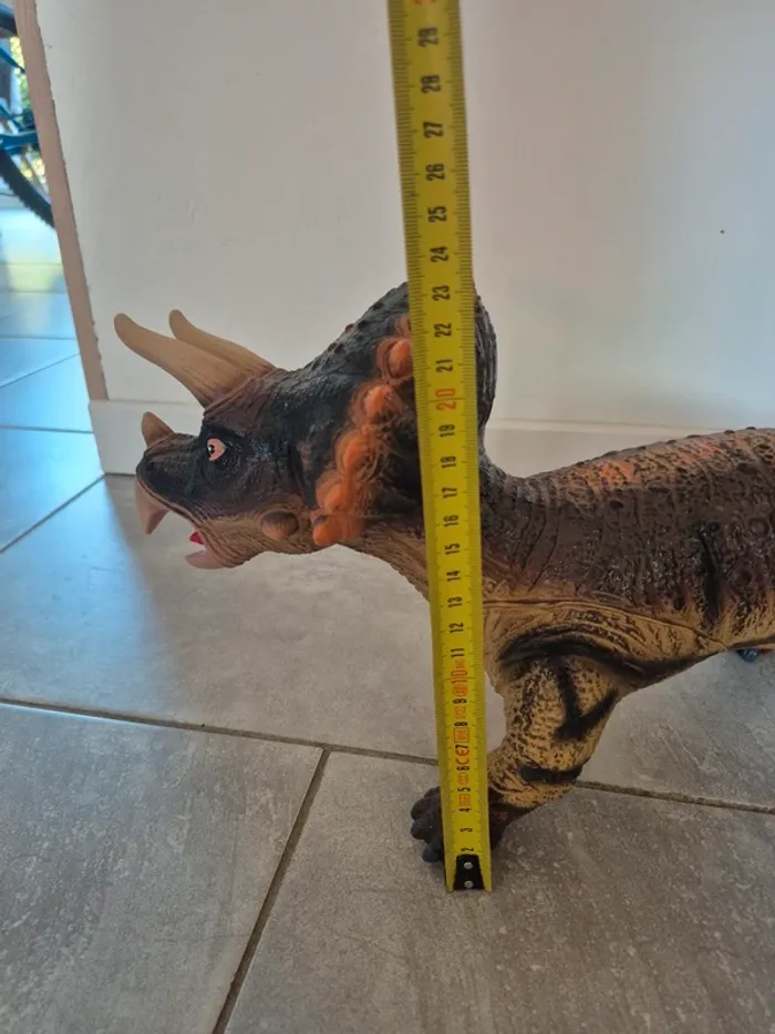 Grande figurine dinosaure Tricératops 🦖 - photo numéro 7