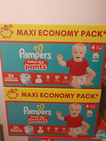 2 cartons couches pampers taille 4 pant 