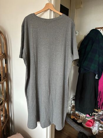Robe T shirt grise taille 48 