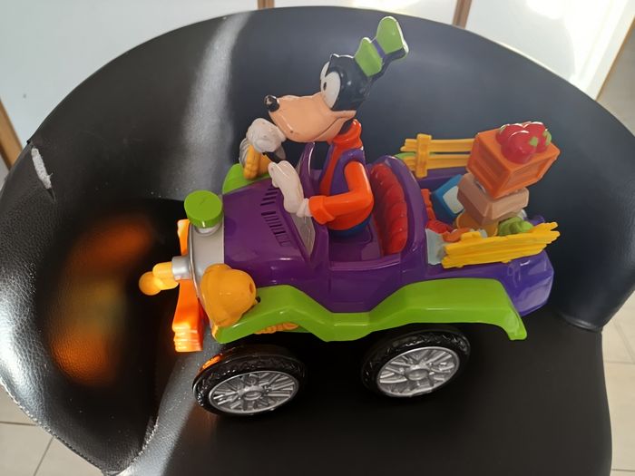 Voiture télécommandée