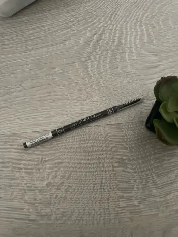 Crayon à sourcil teinte 02