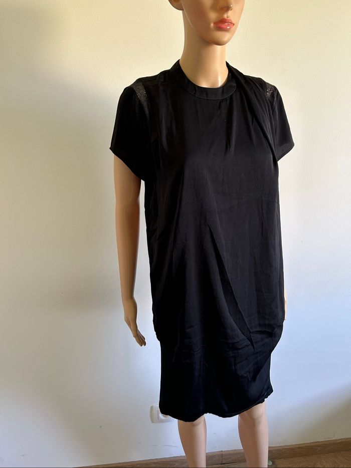 Robe noire satinée neuve à manches courtes LPB Woman taille M - photo numéro 2