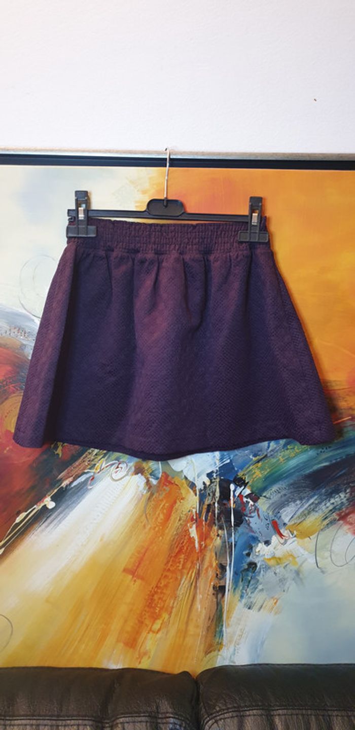 Neuve Superbe jupe violette foncée taille 10/12 ans - photo numéro 2