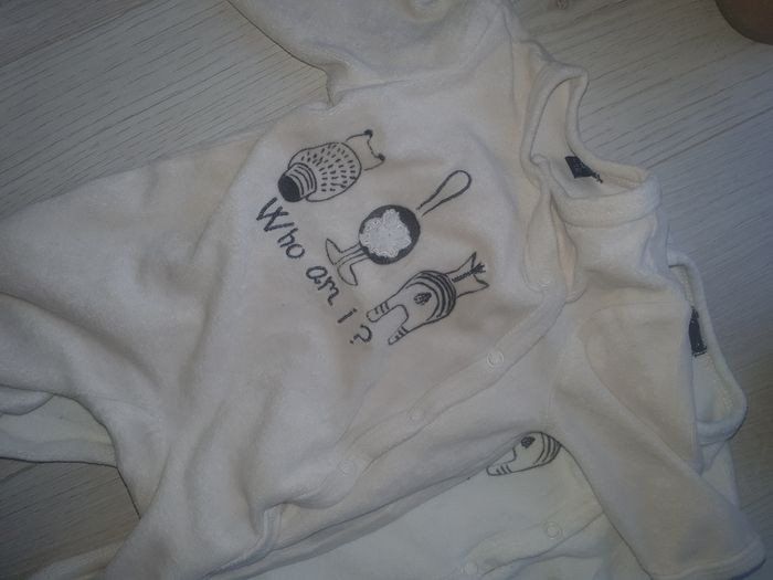 Lot pyjamas très bonetat - photo numéro 4