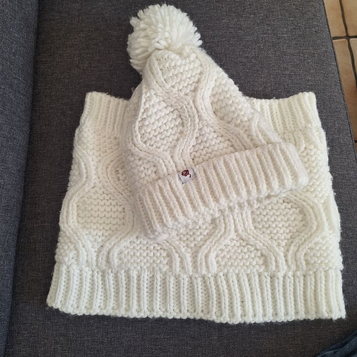 Lot fille 8 ans - photo numéro 2