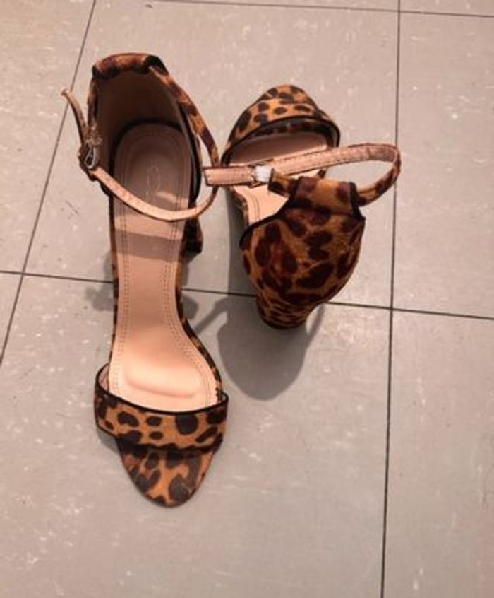 Sandales à talons léopard - photo numéro 3