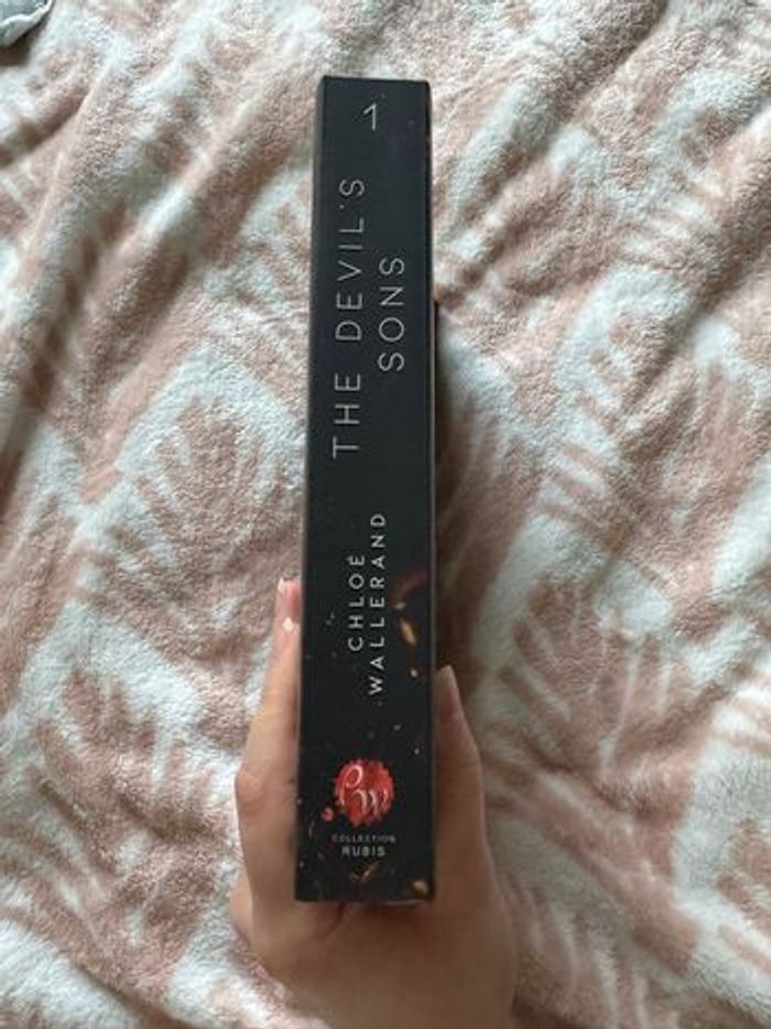 Livre The Devil’s Sons - photo numéro 5