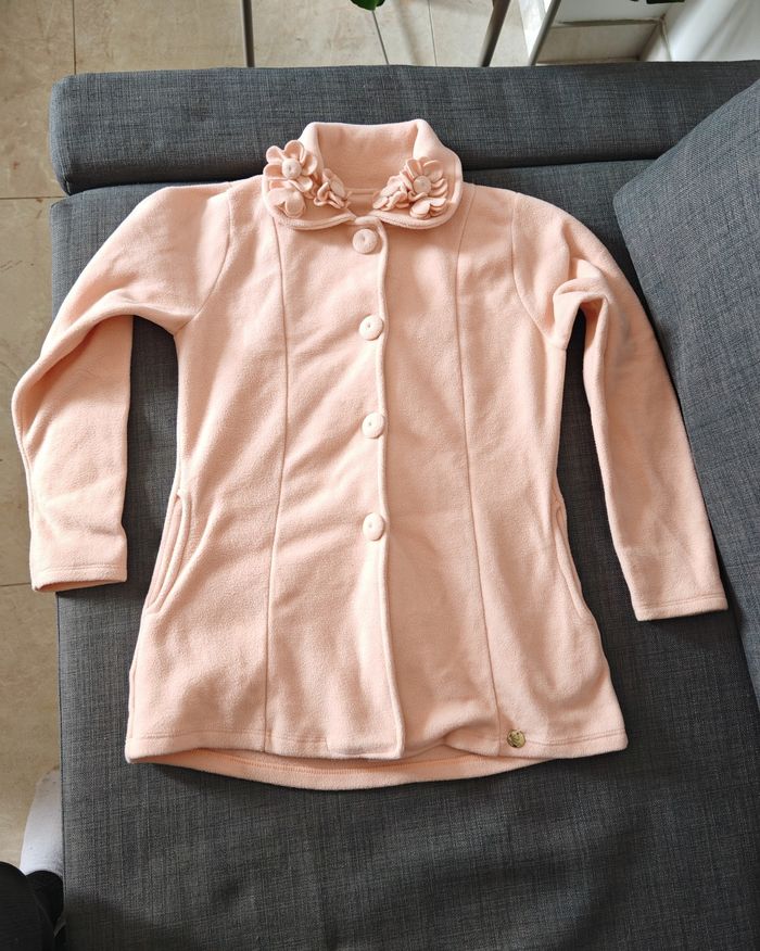 Joli manteau chaud et élégant