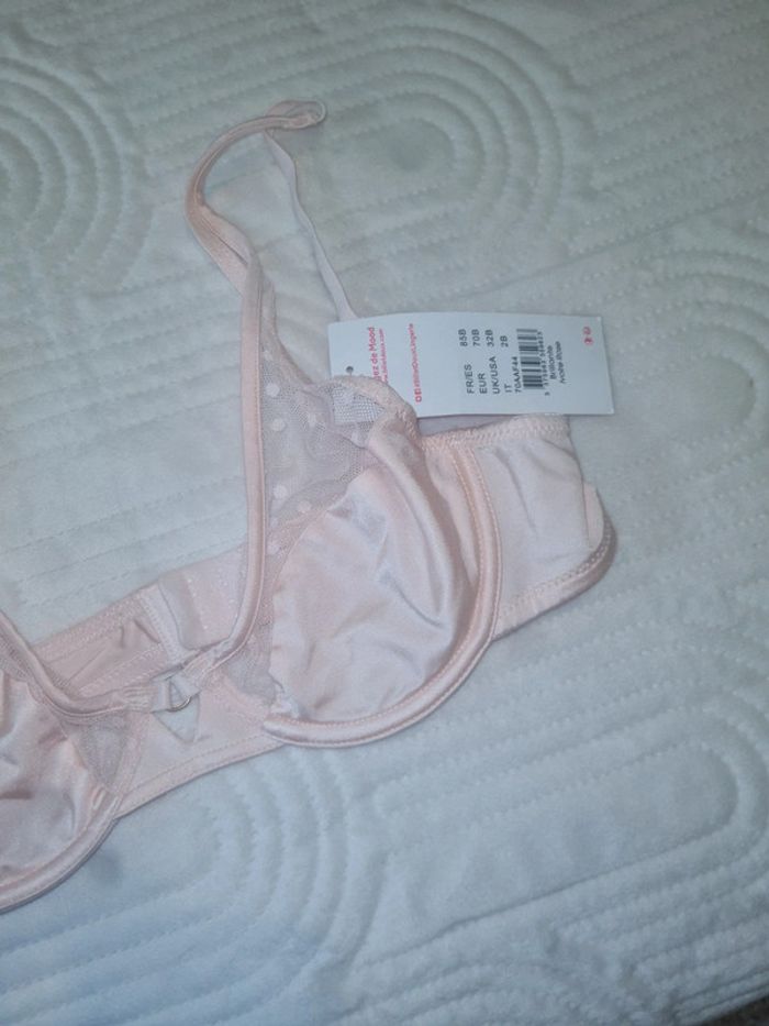 Jolie soutien gorge rose irisé brillant - photo numéro 3