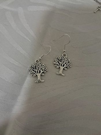 Boucle d'oreille arbre