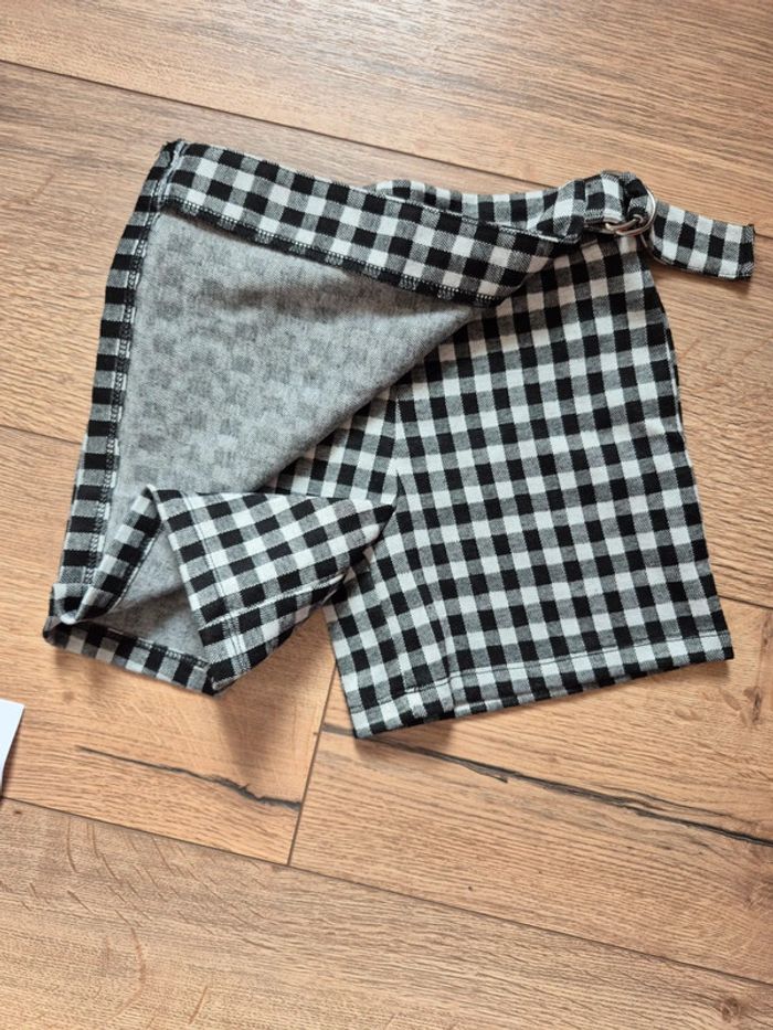 Ensemble 4 ans Jupe short carreau noir/blanc, Haut manche longue élastique poignet/taille - photo numéro 5