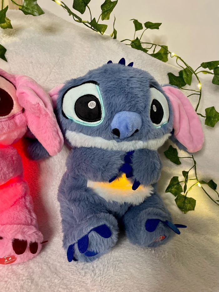 Peluche lumineuse Disney Stitch/Angel qui respire 🩷🩵 - photo numéro 6