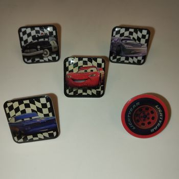 CARS - Lot 5 Pin's Disney Edition Carrefour 2010 - Lot n°13 (OCCASION)