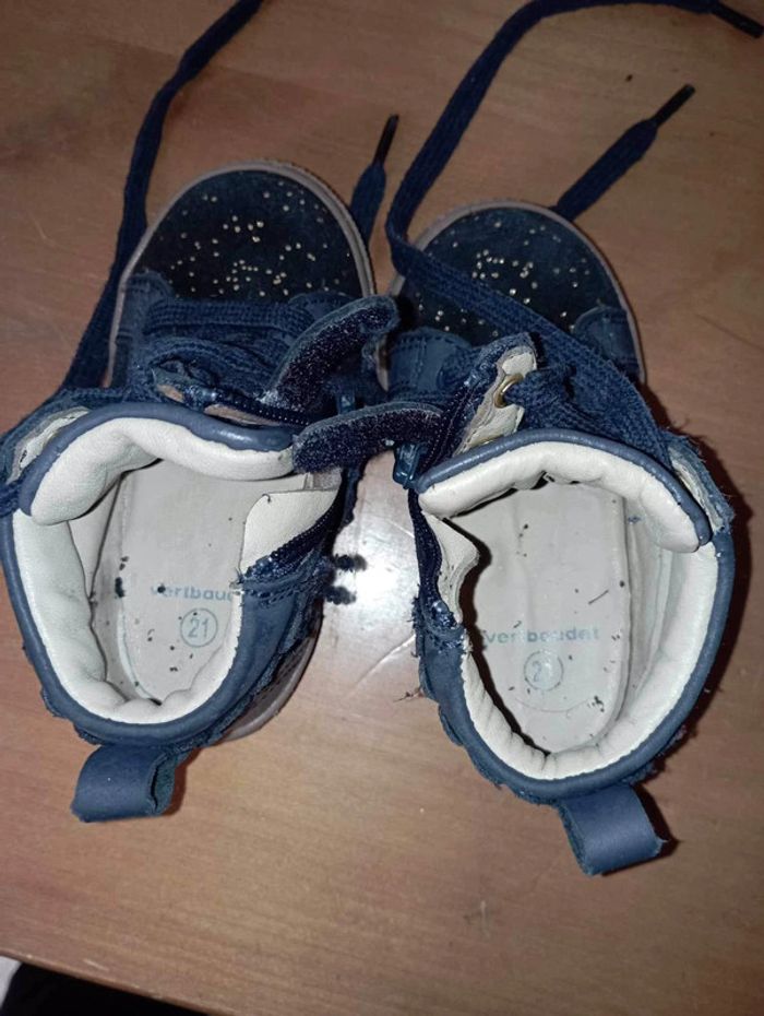 Boutin bébé fille bleue nuit taille 21 marque ver bouder très bon état. - photo numéro 3