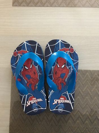 Tong Spiderman