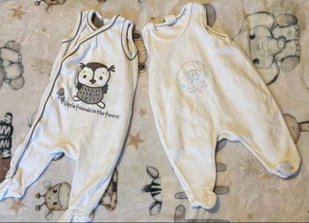 Lot de 2 combinaisons taille 3 mois