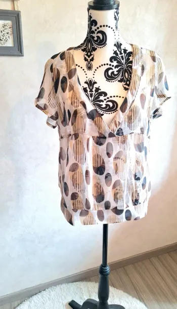 Superbe blouse femme à manches courtes 🤎🤎