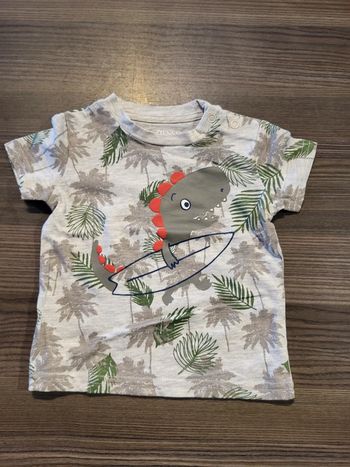 T-shirt taille 6 mois (68 cm)