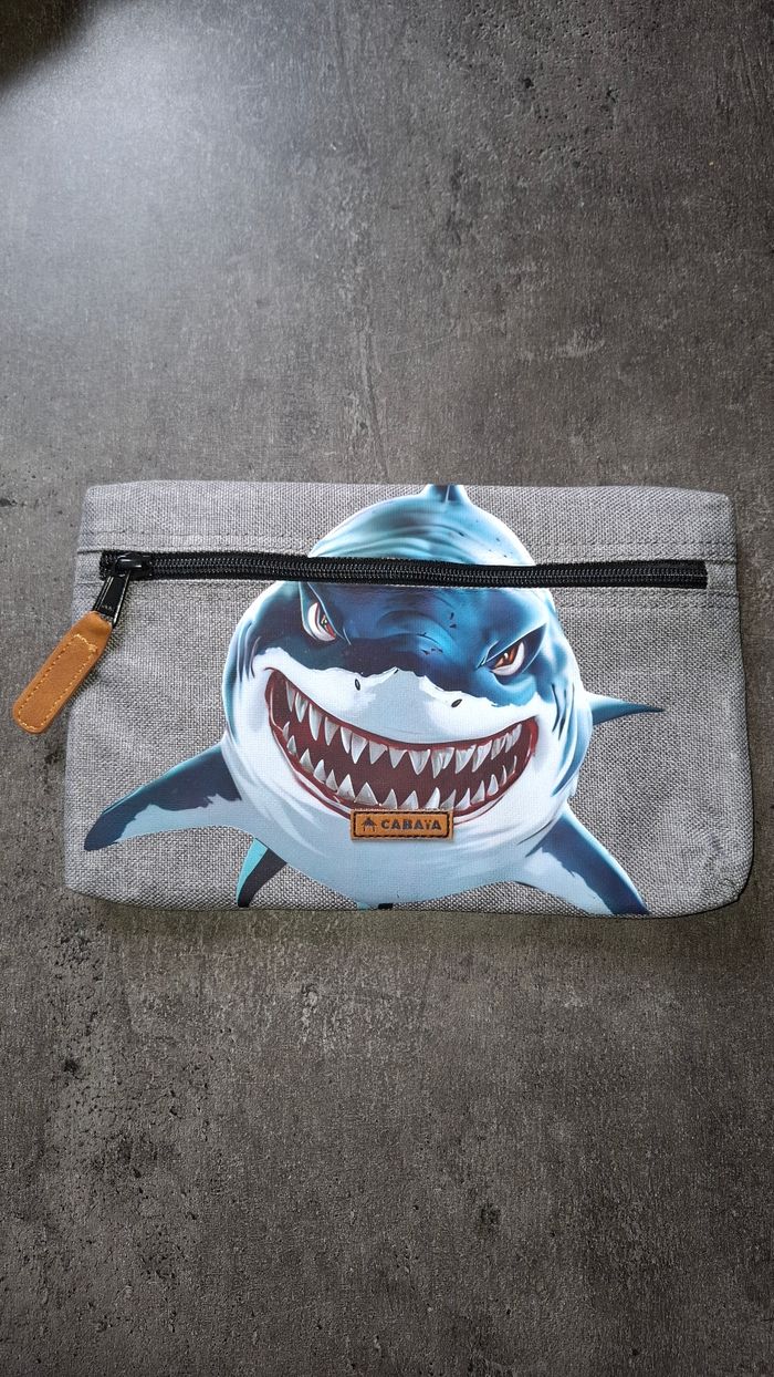 Pochette cabaïa requin