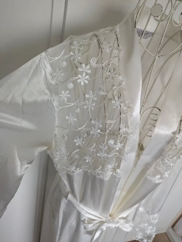 Robe de chambre /Kimono satin 42 - photo numéro 6