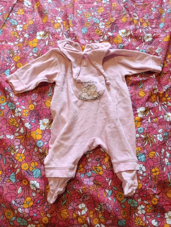 Pyjama rose avec petit ourson me voilà taille 3 mois