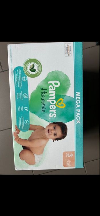  Couches Pampers  harmonie t 3 