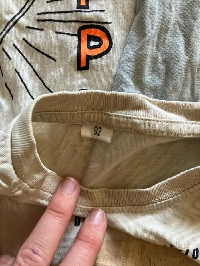 Lot de t shirt 2 ans - photo numéro 4