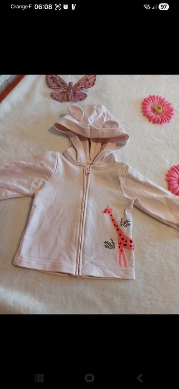 Sweat bébé taille 3 mois