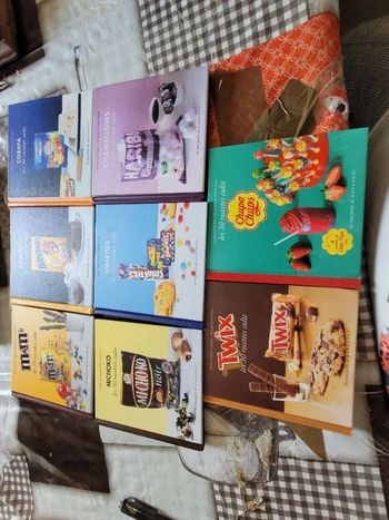 Lot de 8 petits livres les 30 recettes culte