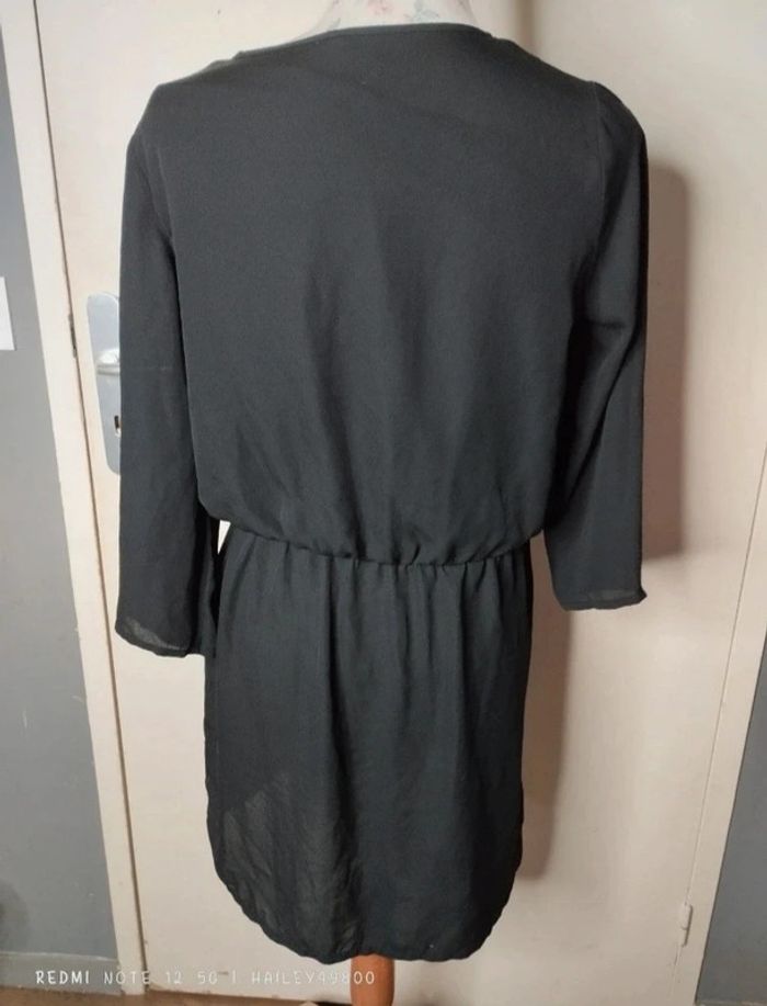 Petite robe noire taille 40 - photo numéro 3