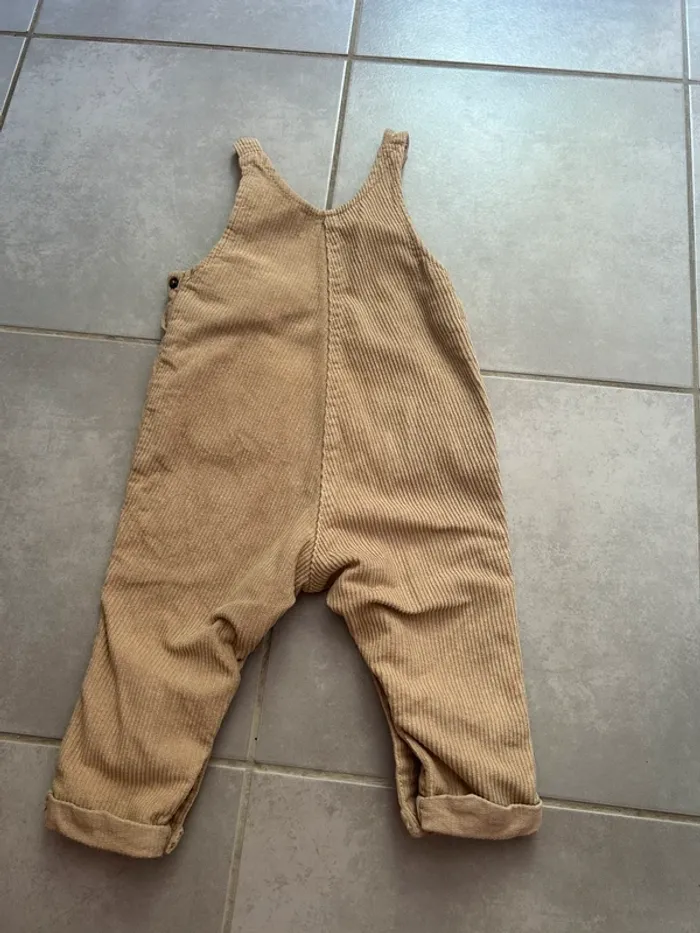 Salopette beige Kiabi taille 18 mois - photo numéro 2